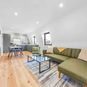 https://apt-serviced-apt-in-central-lr3.cambridgehotelsuk.com